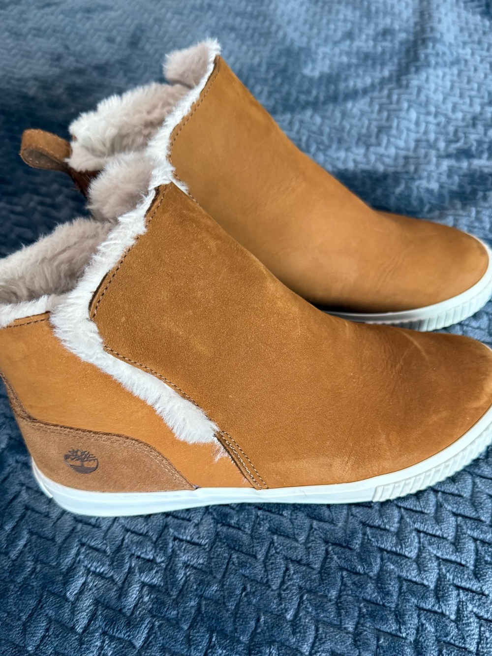 Timberland Women's Skyla Bay Pull-On Boots in Medium Brown Nubuck- Size 7.5